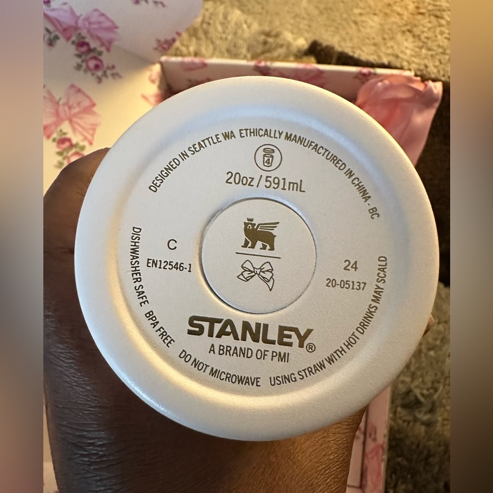 Stanley x Love Shack Fancy Rosa Beaux 20oz - Picture 7 of 8